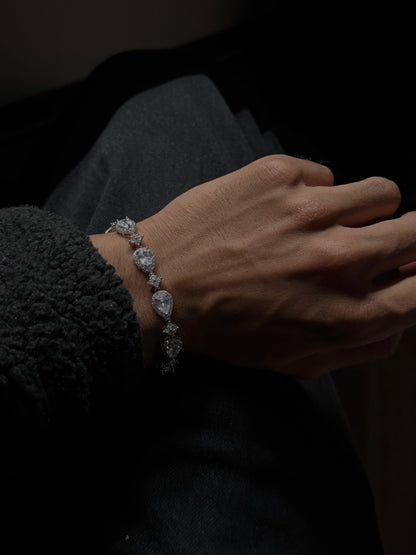 Dazzling Star Bracelet